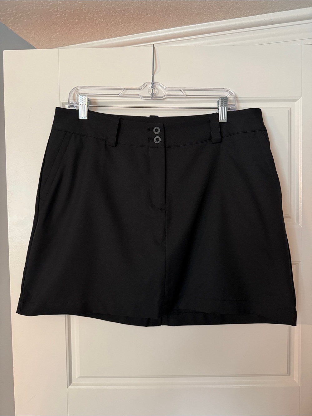 Women's Black Stretch Pull-On Shorts